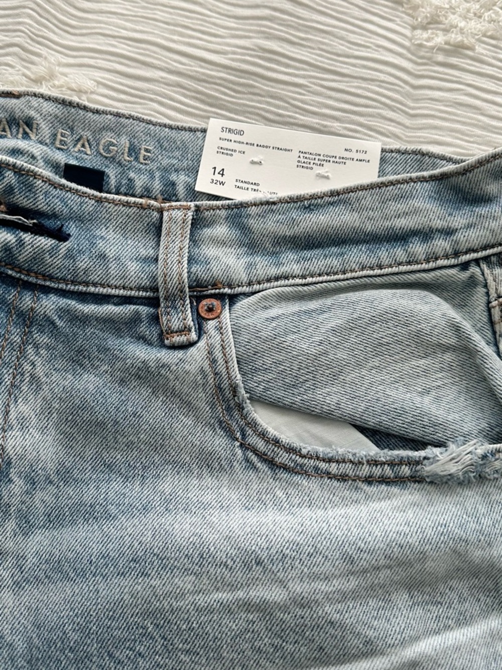 American Eagle Outfitters Light Wash women’s Jeans - Strigid Fit, Size 14 R